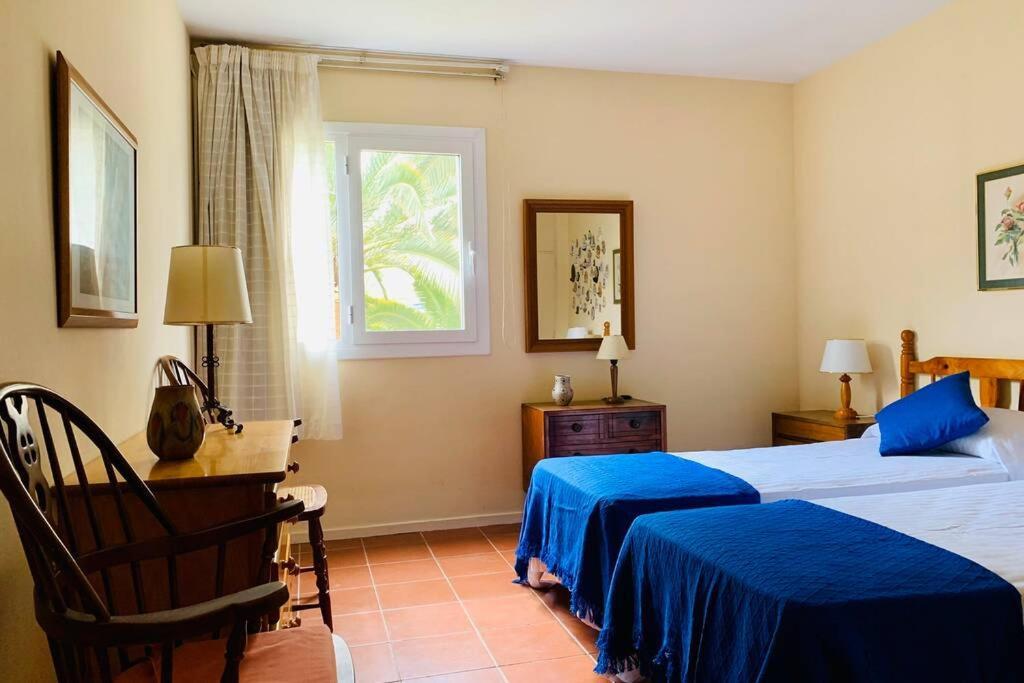 Апартаменты Book Ibiza Салоу Экстерьер фото